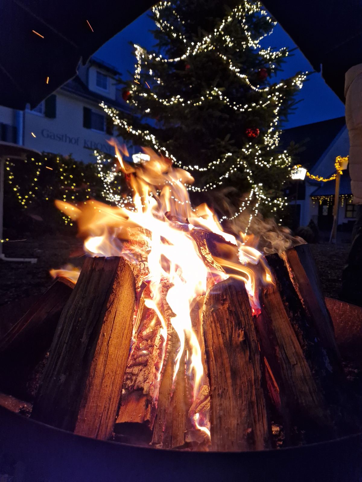 Feuerschale im Glühweingarten