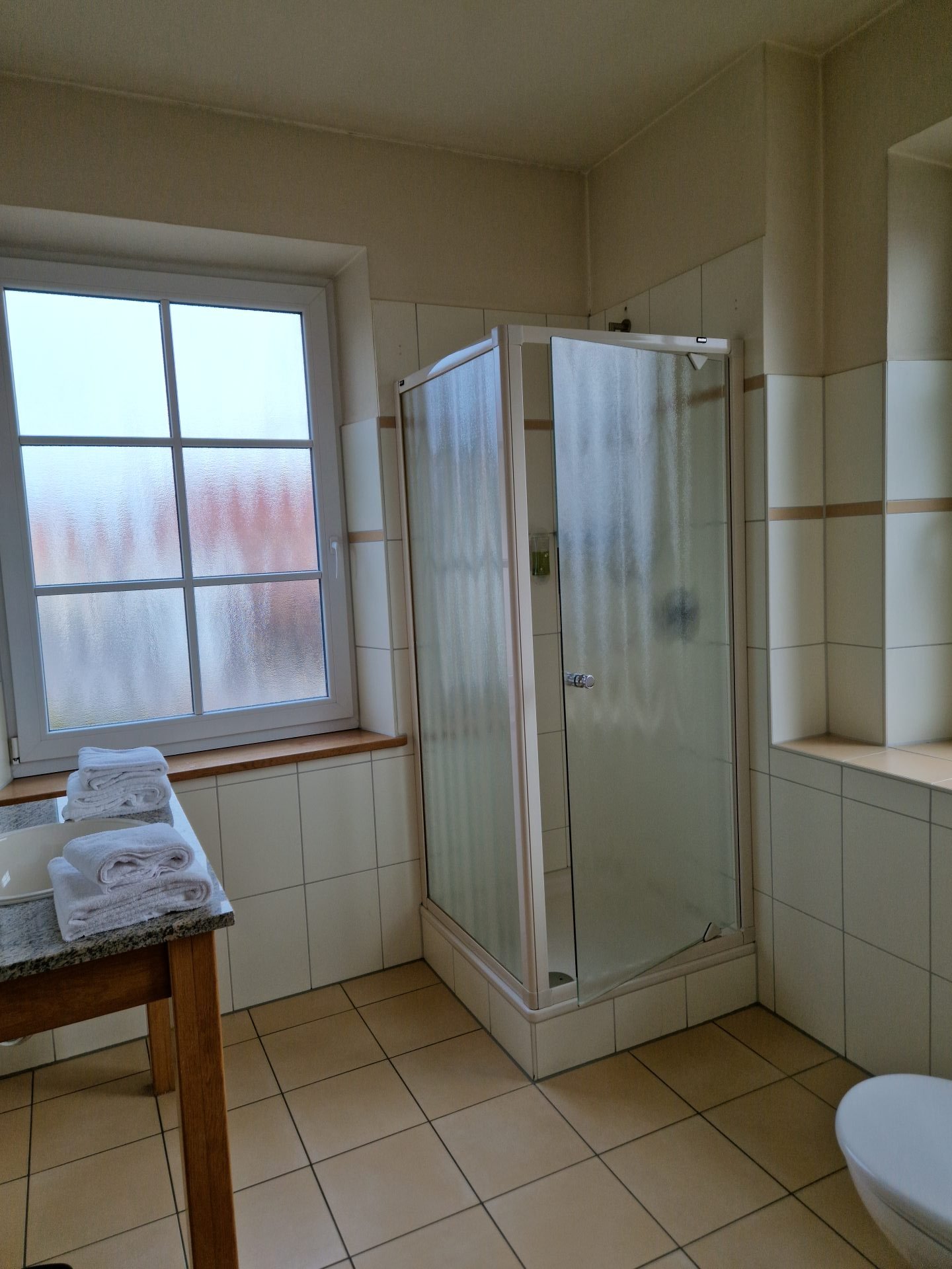 Hochzeitszimmer Bad 1