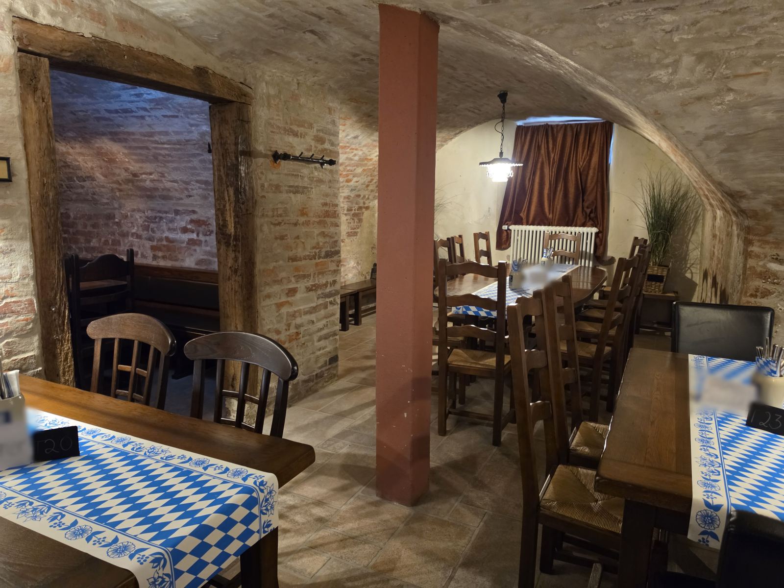 Kleinerer Raum im Gewölbekeller